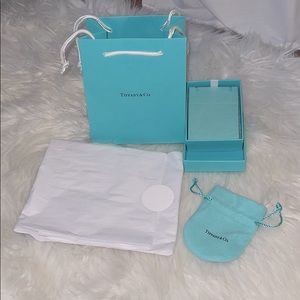 Tiffany & Co. gift wrap set